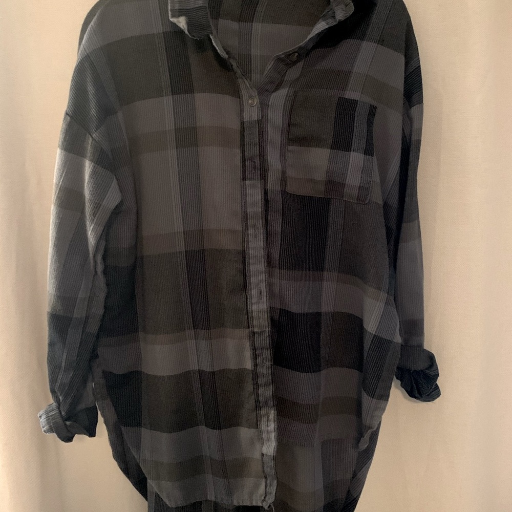 Oversized lightweight flannel